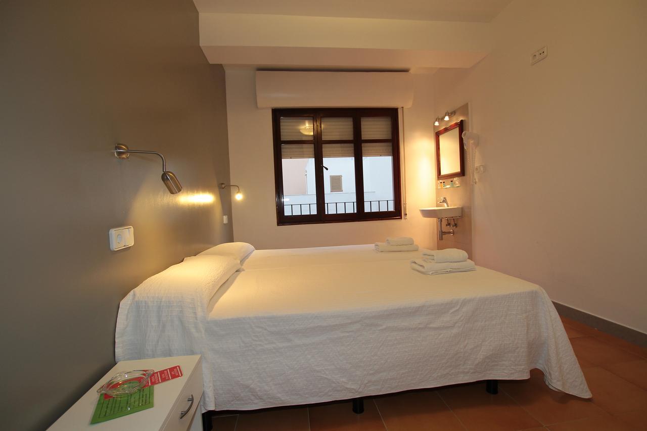 Hostal Ripoll Ibiza Extérieur photo